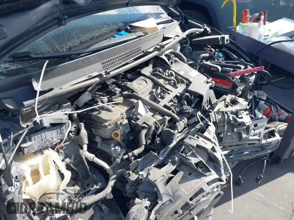 ✅ 2020 Toyota Prius XLE • VIN: JTDKARFU4L3118334 • Lot: 44484383. Wystawiony na IAAI z przebiegiem 95 370 mil. Bezpłatny archiwum sprzedaży aukcyjnych z USA i szczegółowy raport historii pojazdu na DreamBid. Zdjęcie 10.