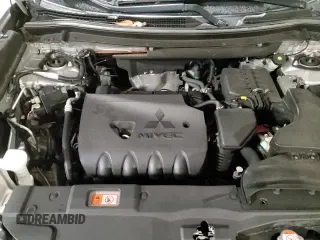 ✅ 2018 Mitsubishi Outlander ES • VIN: JA4AD2A35JZ002914 • Lot: 94132375. Wystawiony na Copart z przebiegiem 100 516 mil. Bezpłatny archiwum sprzedaży aukcyjnych z USA i szczegółowy raport historii pojazdu na DreamBid. Zdjęcie 16.