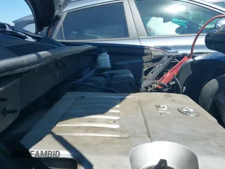 ✅ 2011 Toyota Highlander • VIN: 5TDZK3EH1BS024213 • Lot: 42805208. Listed on IAAI with 151,397 mi. Free auction sales archive from the USA and detailed vehicle history report at DreamBid. Image 12.