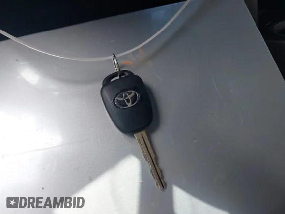 ✅ 2016 Toyota RAV4 XLE • VIN: 2T3RFREV3GW462444 • Лот: 45419485. Опубліковано раніше на IAAI з пробігом 166 321 миль. Безкоштовний доступ до архіву аукціонних продажів зі США та докладний звіт про історію автомобіля на DreamBid. Зображення 11.