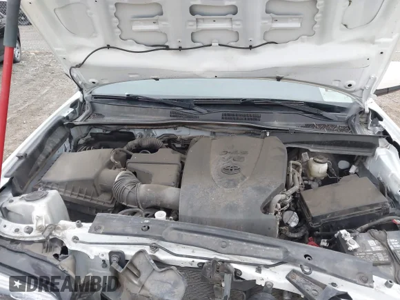 ✅ 2022 Toyota Tacoma SR5 • VIN: 3TYSZ5AN6NT077017 • Lot: 44032839. Wystawiony na IAAI z przebiegiem 63 834 mil. Bezpłatny archiwum sprzedaży aukcyjnych z USA i szczegółowy raport historii pojazdu na DreamBid. Zdjęcie 10.