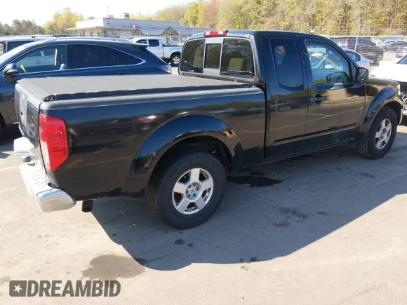 ✅ 2006 Nissan Frontier SE • VIN: 1N6AD06U56C450413 • Lot: 45030483. Wystawiony na IAAI z przebiegiem 109 892 mil. Bezpłatny archiwum sprzedaży aukcyjnych z USA i szczegółowy raport historii pojazdu na DreamBid. Zdjęcie 4.