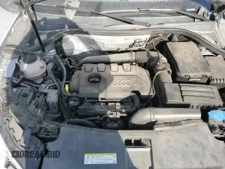 ✅ 2018 Audi Q3 Premium Plus • VIN: WA1HCCFS5JR010664 • Лот: 87213265. Опубликован ранее на Copart с пробегом 50 477 миль. Бесплатный доступ к архиву аукционных продаж из США и подробный отчёт об истории автомобиля на DreamBid. Изображение 14.