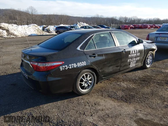 ✅ 2015 Toyota Camry SE • VIN: 4T1BD1FK0FU152918 • Lot: 44504442. Wystawiony na IAAI z przebiegiem 438 997 mil. Bezpłatny archiwum sprzedaży aukcyjnych z USA i szczegółowy raport historii pojazdu na DreamBid. Zdjęcie 4.