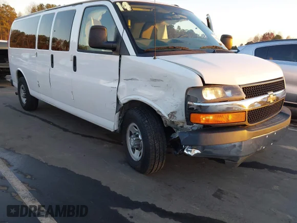✅ 2014 Chevrolet Express Passenger LT • VIN: 1GAZG1FG4E1185922 • Lot: 43744687. Listed on IAAI with 135,516 mi. Free auction sales archive from the USA and detailed vehicle history report at DreamBid. Image 6.