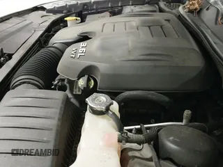 ✅ 2022 Dodge Challenger SXT • VIN: 2C3CDZGG8NH127689 • Lot: 41298174. Wystawiony na IAAI z przebiegiem 22 206 mil. Bezpłatny archiwum sprzedaży aukcyjnych z USA i szczegółowy raport historii pojazdu na DreamBid. Zdjęcie 18.