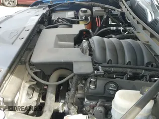 ✅ 2018 Chevrolet Silverado 1500 LT • VIN: 3GCPCREC4JG268916 • Lot: 43378324. Wystawiony na IAAI z przebiegiem 98 810 mil. Bezpłatny archiwum sprzedaży aukcyjnych z USA i szczegółowy raport historii pojazdu na DreamBid. Zdjęcie 19.