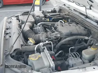 ✅ 2013 Jeep Wrangler Unlimited Freedom • VIN: 1C4HJWDG2DL569561 • Lot: 43737720. Wystawiony na IAAI z przebiegiem 138 341 mil. Bezpłatny archiwum sprzedaży aukcyjnych z USA i szczegółowy raport historii pojazdu na DreamBid. Zdjęcie 20.