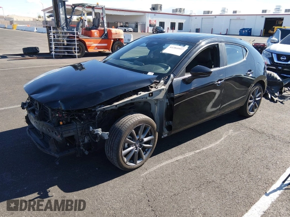 ✅ 2024 Mazda 3 S Preferred • VIN: JM1BPALMXR1712645 • Lot: 44384957. Wystawiony na IAAI z przebiegiem 37 660 mil. Bezpłatny archiwum sprzedaży aukcyjnych z USA i szczegółowy raport historii pojazdu na DreamBid. Zdjęcie 2.