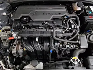 ✅ 2024 Hyundai Elantra SEL • VIN: KMHLM4DG4RU664593 • Lot: 90873115. Listed on Copart with 38,585 mi. Free auction sales archive from the USA and detailed vehicle history report at DreamBid. Image 15.