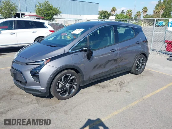 ✅ 2023 Chevrolet Bolt EV 2LT • VIN: 1G1FX6S01P4207434 • Lot: 42749790. Wystawiony na IAAI z przebiegiem 9 641 mil. Bezpłatny archiwum sprzedaży aukcyjnych z USA i szczegółowy raport historii pojazdu na DreamBid. Zdjęcie 2.