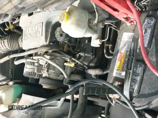 2006 Dodge 1500 SLT z VIN 1D7HA18216S610195, wystawiony jako IAAI lot #42700717 z przebiegiem 173 837 mil mil oraz . Historia ofert i sprzedaży dostępna na DreamBid. Obrazek 13.