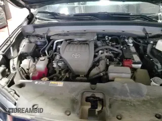 ✅ 2024 Toyota Highlander Limited • VIN: 5TDAAAB51RS015973 • Lot: 83152924. Wystawiony na Copart z przebiegiem 15 655 mil. Bezpłatny archiwum sprzedaży aukcyjnych z USA i szczegółowy raport historii pojazdu na DreamBid. Zdjęcie 15.