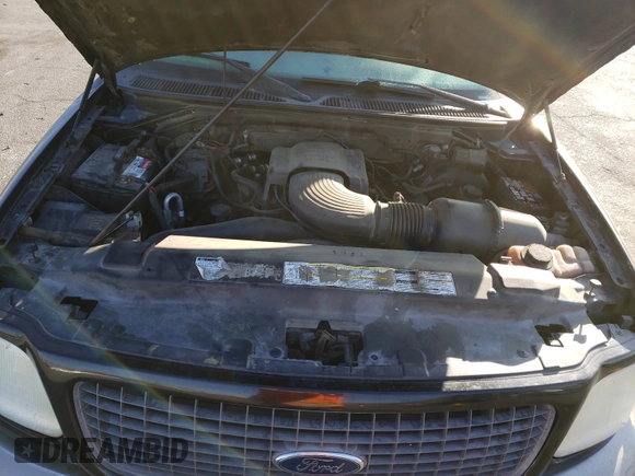 ✅ 2001 Ford Expedition Eddie Bauer • VIN: 1FMRU17WX1LB46980 • Lot: 34333761. Wystawiony na Copart z przebiegiem Nie podano. Bezpłatny archiwum sprzedaży aukcyjnych z USA i szczegółowy raport historii pojazdu na DreamBid. Zdjęcie 7.