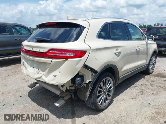 ✅ 2018 Lincoln MKC Reserve • VIN: 5LMCJ3C98JUL01320 • Lot: 45156303. Wystawiony na IAAI z przebiegiem 47 764 mil. Bezpłatny archiwum sprzedaży aukcyjnych z USA i szczegółowy raport historii pojazdu na DreamBid. Zdjęcie 4.