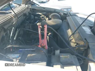 ✅ 2002 Ford F-150 XL • VIN: 1FTRX18L42NA92842 • Lot: 43592828. Wystawiony na IAAI z przebiegiem Nie podano. Bezpłatny archiwum sprzedaży aukcyjnych z USA i szczegółowy raport historii pojazdu na DreamBid. Zdjęcie 12.