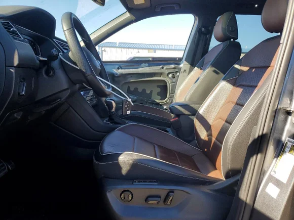 ✅ 2022 Volkswagen Tiguan SEL R-Line • VIN: 3VV4B7AX4NM097841 • Lot: 79730915. Wystawiony na Copart z przebiegiem 76 250 mil. Bezpłatny archiwum sprzedaży aukcyjnych z USA i szczegółowy raport historii pojazdu na DreamBid. Zdjęcie 7.