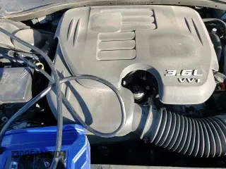 ✅ 2017 Chrysler 300 Limited • VIN: 2C3CCAAG7HH593812 • Lot: 90142645. Listed on Copart with 50,023 mi. Free auction sales archive from the USA and detailed vehicle history report at DreamBid. Image 13.