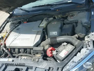 ✅ 2010 Ford Fusion Hybrid • VIN: 3FADP0L33AR129652 • Lot: 42741631. Wystawiony na IAAI z przebiegiem Nie podano. Bezpłatny archiwum sprzedaży aukcyjnych z USA i szczegółowy raport historii pojazdu na DreamBid. Zdjęcie 19.