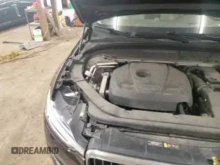 ✅ 2018 Volvo XC60 Inscription • VIN: YV4A22RL4J1001555 • Lot: 51322495. Listed on Copart with 113,949 mi. Free auction sales archive from the USA and detailed vehicle history report at DreamBid. Image 14.