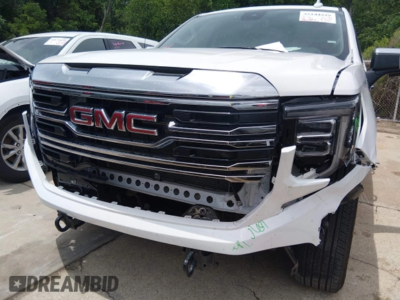 ✅ 2026 GMC Sierra 1500 SLT • VIN: 1GTPHDED0TZ236268 • Lot: 45144229. Wystawiony na IAAI z przebiegiem 12 485 mil. Bezpłatny archiwum sprzedaży aukcyjnych z USA i szczegółowy raport historii pojazdu na DreamBid. Zdjęcie 6.