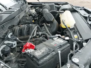 ✅ 2022 Ford F-150 XL • VIN: 1FTEW1C57NKE80826 • Lot: 41033381. Wystawiony na IAAI z przebiegiem 25 221 mil. Bezpłatny archiwum sprzedaży aukcyjnych z USA i szczegółowy raport historii pojazdu na DreamBid. Zdjęcie 19.