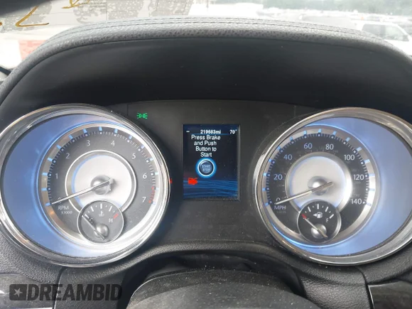 ✅ 2013 Chrysler 300 • VIN: 2C3CCAAG5DH731843 • Лот: 45011059. Опубліковано раніше на IAAI з пробігом 219 683 миль. Безкоштовний доступ до архіву аукціонних продажів зі США та докладний звіт про історію автомобіля на DreamBid. Зображення 7.