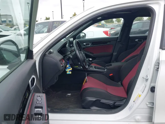 ✅ 2024 Honda Civic Si • VIN: 2HGFE1E53RH474461 • Lot: 43439631. Wystawiony na IAAI z przebiegiem 20 571 mil. Bezpłatny archiwum sprzedaży aukcyjnych z USA i szczegółowy raport historii pojazdu na DreamBid. Zdjęcie 5.