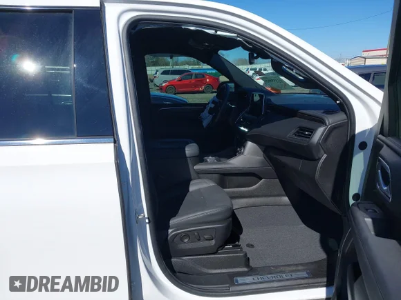 ✅ 2023 Chevrolet Tahoe LT • VIN: 1GNSKNKDXPR549900 • Lot: 44385882. Wystawiony na IAAI z przebiegiem 41 267 mil. Bezpłatny archiwum sprzedaży aukcyjnych z USA i szczegółowy raport historii pojazdu na DreamBid. Zdjęcie 5.