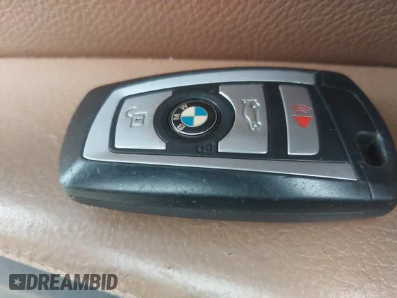 ✅ 2016 BMW 4 Series 428i xDrive • VIN: WBA3N9C57GK248526 • Lot: 43558339. Wystawiony na IAAI z przebiegiem 122 025 mil. Bezpłatny archiwum sprzedaży aukcyjnych z USA i szczegółowy raport historii pojazdu na DreamBid. Zdjęcie 11.
