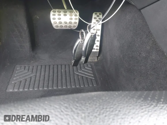 ✅ 2018 Mercedes-Benz GLC 300 • VIN: WDC0G4KBXJV071870 • Лот: 44759883. Опубліковано раніше на IAAI з пробігом 151 970 миль. Безкоштовний доступ до архіву аукціонних продажів зі США та докладний звіт про історію автомобіля на DreamBid. Зображення 11.