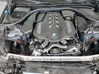 ✅ 2022 BMW 5 Series M550i xDrive • VIN: WBA13BK03NCJ19801 • Lot: 55123435. Listed on Copart with 37,768 mi. Free auction sales archive from the USA and detailed vehicle history report at DreamBid. Image 16.