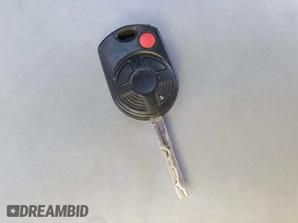 ✅ 2014 Ford Escape SE • VIN: 1FMCU0GXXEUA63140 • Lot: 44015189. Listed on IAAI with 122,012 mi. Free auction sales archive from the USA and detailed vehicle history report at DreamBid. Image 11.