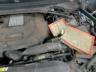 ✅ 2017 Land Rover Range Rover HSE • VIN: SALGS2FK3HA327830 • Lot: 47755215. Wystawiony na Copart z przebiegiem 67 671 mil. Bezpłatny archiwum sprzedaży aukcyjnych z USA i szczegółowy raport historii pojazdu na DreamBid. Zdjęcie 14.