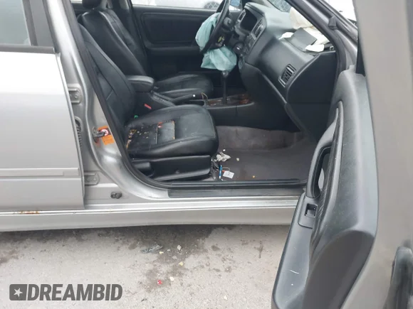 ✅ 2000 Infiniti G20 Luxury • VIN: JNKCP11A1YT307739 • Лот: 43725959. Опубліковано раніше на IAAI з пробігом 170 189 миль. Безкоштовний доступ до архіву аукціонних продажів зі США та докладний звіт про історію автомобіля на DreamBid. Зображення 5.