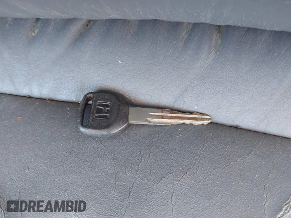 ✅ 1994 Honda Accord EX • VIN: 1HGCD5661RA106685 • Lot: 43462026. Wystawiony na IAAI z przebiegiem 185 000 mil. Bezpłatny archiwum sprzedaży aukcyjnych z USA i szczegółowy raport historii pojazdu na DreamBid. Zdjęcie 11.