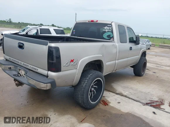 ✅ 2006 GMC Sierra 1500 SLE1 • VIN: 2GTEK19BX61110660 • Lot: 45386699. Wystawiony na IAAI z przebiegiem Nie podano. Bezpłatny archiwum sprzedaży aukcyjnych z USA i szczegółowy raport historii pojazdu na DreamBid. Zdjęcie 4.