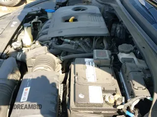 ✅ 2019 Hyundai Elantra SE • VIN: 5NPD74LF4KH456870 • Lot: 43324949. Listed on IAAI with 162,497 mi. Free auction sales archive from the USA and detailed vehicle history report at DreamBid. Image 19.