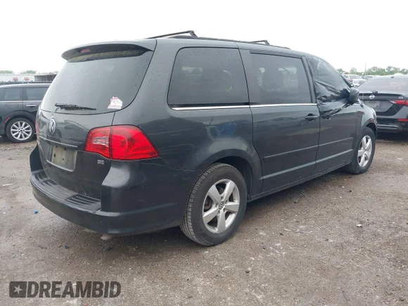 ✅ 2011 Volkswagen Routan SE • VIN: 2V4RW3DGXBR641816 • Lot: 41945192. Wystawiony na IAAI z przebiegiem 194 173 mil. Bezpłatny archiwum sprzedaży aukcyjnych z USA i szczegółowy raport historii pojazdu na DreamBid. Zdjęcie 4.