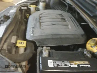 ✅ 2014 Chrysler Town & Country Touring L 30th Anniversary • VIN: 2C4RC1CG7ER277710 • Lot: 43808578. Wystawiony na IAAI z przebiegiem 97 655 mil. Bezpłatny archiwum sprzedaży aukcyjnych z USA i szczegółowy raport historii pojazdu na DreamBid. Zdjęcie 19.