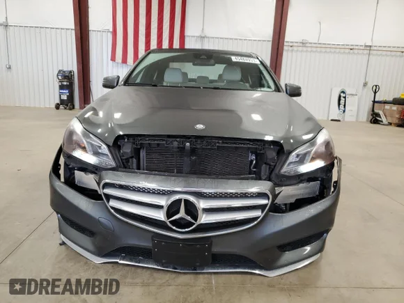 ✅ 2015 Mercedes-Benz E 350 Luxury • VIN: WDDHF8JB3FB128378 • Lot: 45484933. Wystawiony na Copart z przebiegiem 59 168 mil. Bezpłatny archiwum sprzedaży aukcyjnych z USA i szczegółowy raport historii pojazdu na DreamBid. Zdjęcie 5.