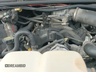 ✅ 2001 Ford F-250 XL • VIN: 1FTNF21L11EA50032 • Lot: 41958019. Wystawiony na IAAI z przebiegiem 127 932 mil. Bezpłatny archiwum sprzedaży aukcyjnych z USA i szczegółowy raport historii pojazdu na DreamBid. Zdjęcie 19.