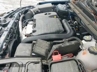 2025 Chevrolet Malibu LT z VIN 1G1ZD5ST0SF142213, wystawiony jako IAAI lot #43566389 z przebiegiem 27 310 mil mil oraz . Historia ofert i sprzedaży dostępna na DreamBid. Obrazek 21.