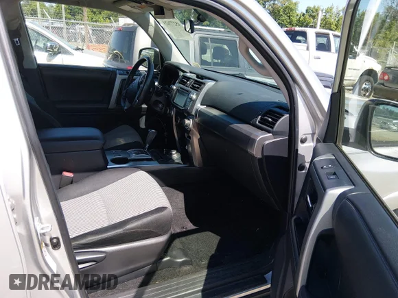 ✅ 2014 Toyota 4Runner SR5 • VIN: JTEBU5JR8E5156526 • Лот: 45277623. Опубликован ранее на IAAI с пробегом 154 753 миль. Бесплатный доступ к архиву аукционных продаж из США и подробный отчёт об истории автомобиля на DreamBid. Изображение 5.