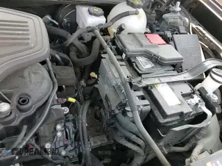 ✅ 2023 GMC Acadia AT4 • VIN: 1GKKNLLS8PZ210946 • Lot: 56598155. Wystawiony na Copart z przebiegiem 44 620 mil. Bezpłatny archiwum sprzedaży aukcyjnych z USA i szczegółowy raport historii pojazdu na DreamBid. Zdjęcie 16.