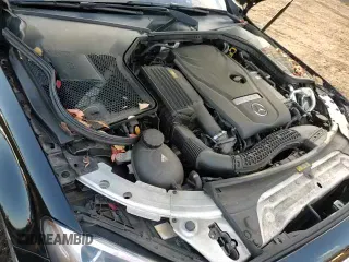 ✅ 2018 Mercedes-Benz C 300 • VIN: 55SWF4KB8JU242146 • Lot: 94527995. Wystawiony na Copart z przebiegiem 79 511 mil. Bezpłatny archiwum sprzedaży aukcyjnych z USA i szczegółowy raport historii pojazdu na DreamBid. Zdjęcie 13.