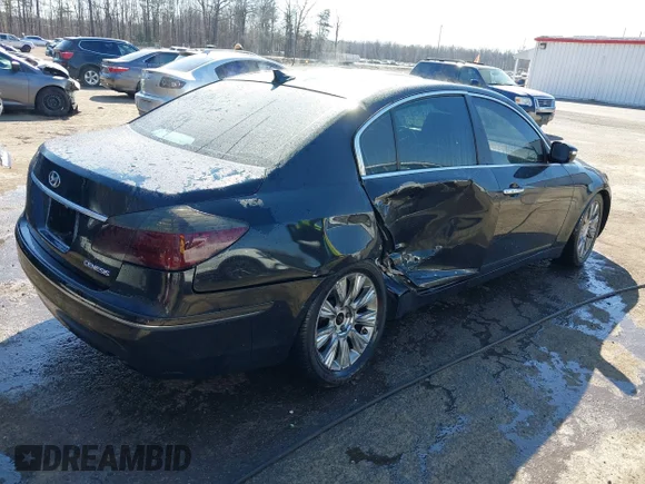 ✅ 2009 Hyundai Genesis • VIN: KMHGC46EX9U054696 • Lot: 41651327. Wystawiony na IAAI z przebiegiem 189 184 mil. Bezpłatny archiwum sprzedaży aukcyjnych z USA i szczegółowy raport historii pojazdu na DreamBid. Zdjęcie 4.