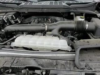 ✅ 2025 Ford F-150 XLT • VIN: 1FTFW3L86SKE61819 • Lot: 90377645. Wystawiony na Copart z przebiegiem 1 685 mil. Bezpłatny archiwum sprzedaży aukcyjnych z USA i szczegółowy raport historii pojazdu na DreamBid. Zdjęcie 13.