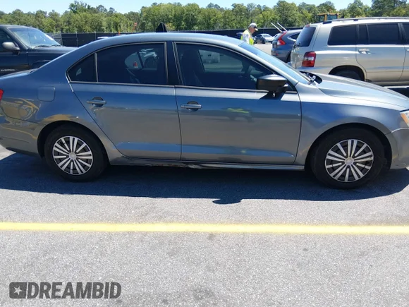 ✅ 2013 Volkswagen Jetta • VIN: 3VW2K7AJ6DM270658 • Lot: 45111516. Wystawiony na IAAI z przebiegiem 209 496 mil. Bezpłatny archiwum sprzedaży aukcyjnych z USA i szczegółowy raport historii pojazdu na DreamBid. Zdjęcie 6.