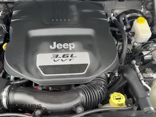 ✅ 2013 Jeep Wrangler Unlimited Sport • VIN: 1C4BJWDG0DL577759 • Lot: 43689098. Wystawiony na IAAI z przebiegiem 141 258 mil. Bezpłatny archiwum sprzedaży aukcyjnych z USA i szczegółowy raport historii pojazdu na DreamBid. Zdjęcie 12.